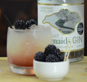 bramble gin cocktail