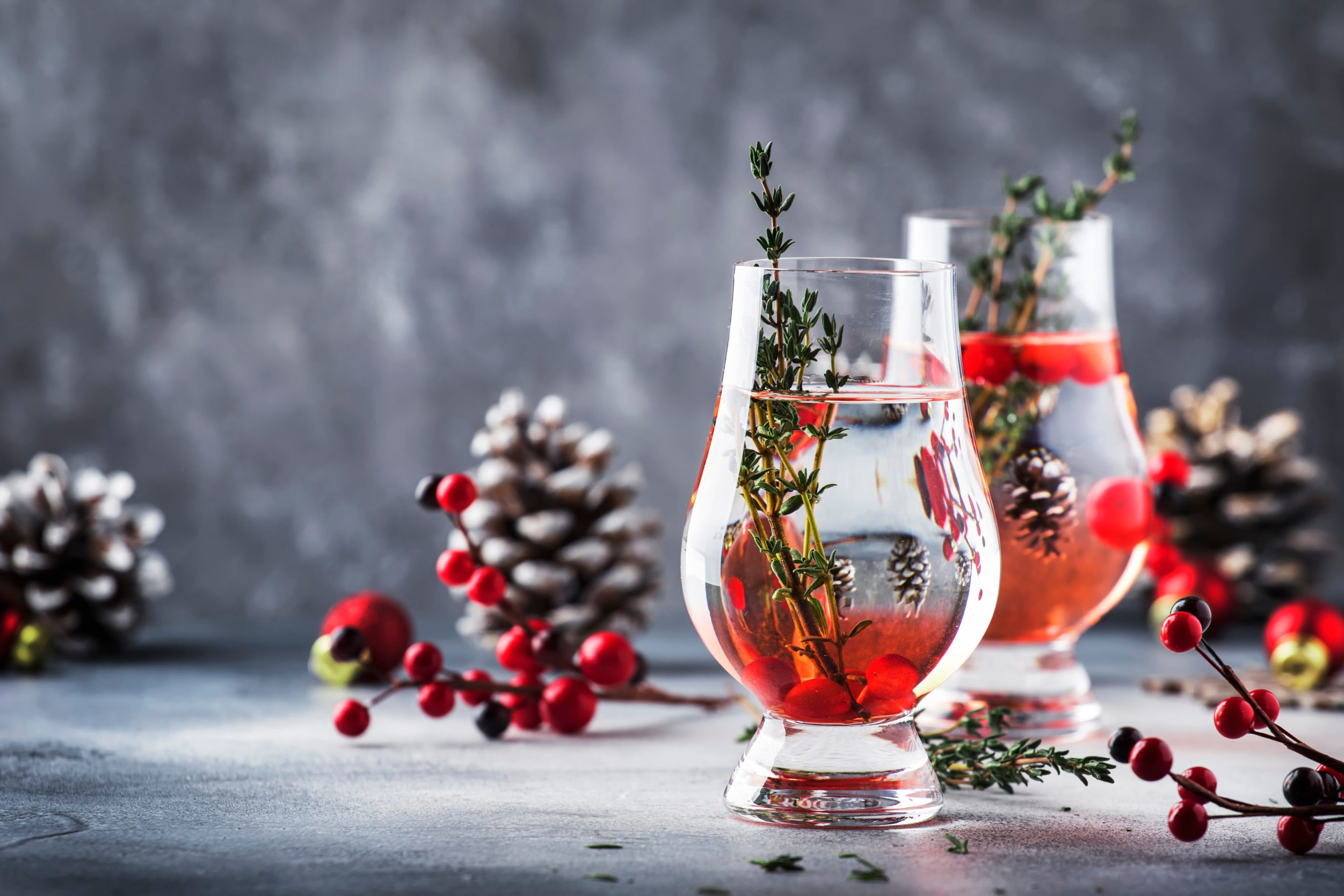 christmas gin cocktail