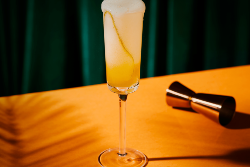 Kyngs Pear and Tarragon French 75